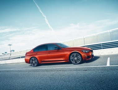 Τα νέα μοντέλα της BMW Σειράς 3 έχουν σπορ στυλ και πολυτέλεια